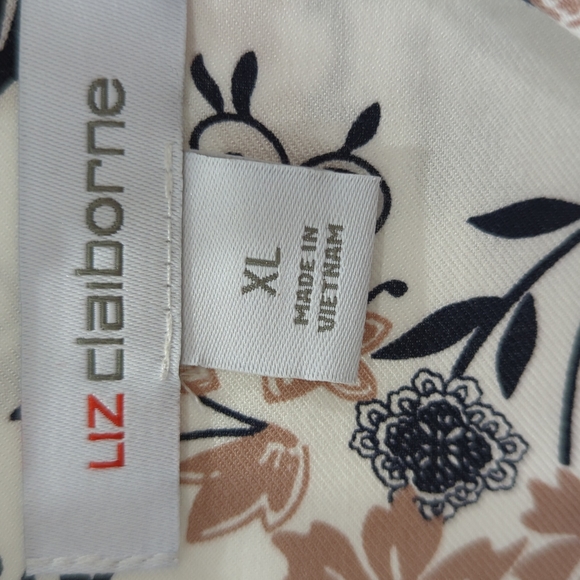 Liz Claiborne Button Up Shirt - Picture 3 of 4
